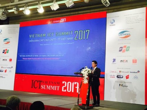 Mr. Nguyen Ich Vinh – Director of Tinhvan Outsourcing – MC in the event
